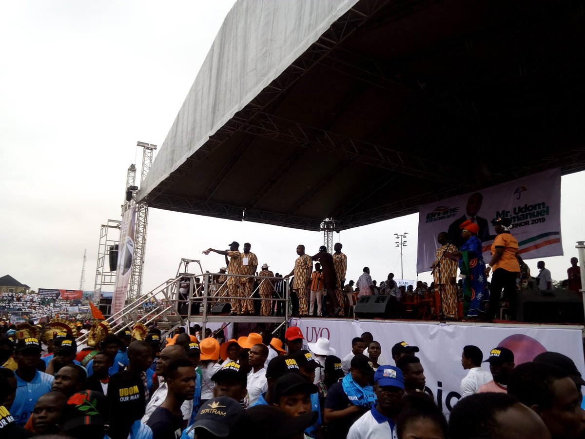#OngoingNow

LIVE at uyo township stadium, Uyo senatorial endorsement rally

#Udom2019
#UyoSenatorialRally
#PdpDefender