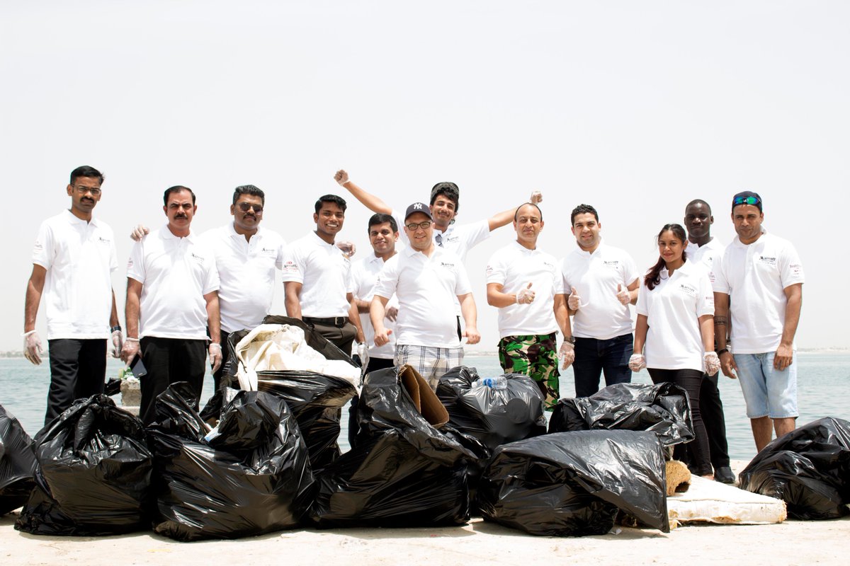 MarriottEABh's tweet photo. Spirit to Serve our Community 'Cleanup drive'.
@MarriottIntl #Serve360 #AssociateAppreciationWeek #MEABahrain #RIBahrain https://t.co/yRuuo4Cvil
