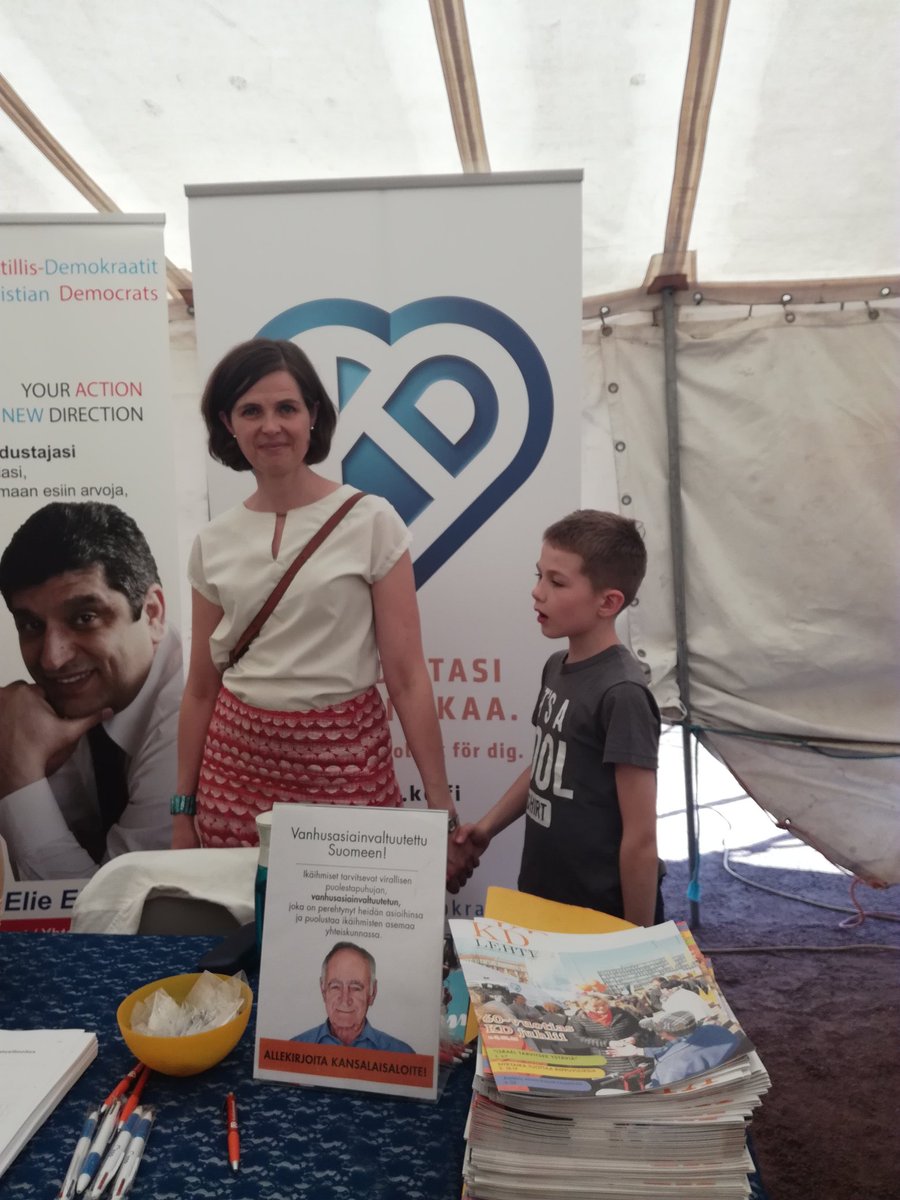 Kristillisdemokraatit mukana Maailma kylässä. Tervetuloa moikkaamaan!