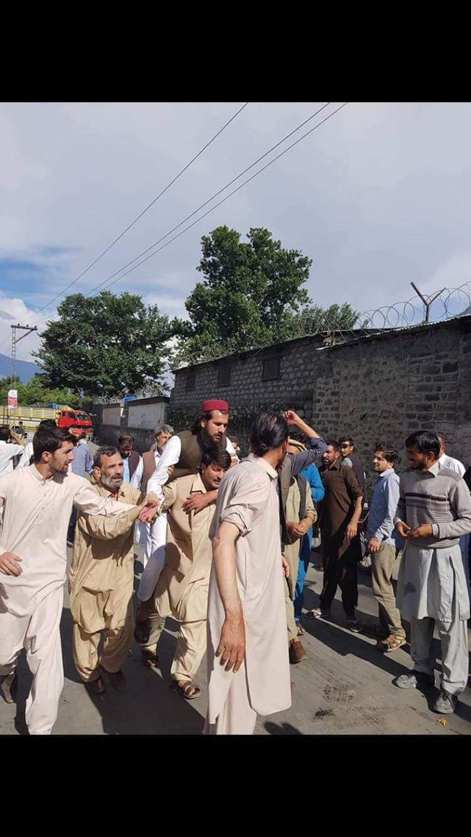 anjum7928's tweet photo. GB Govt using State Apparatus against Peaceful Demonstrators in Gilgit Baltistan. Heavy use of Shelling and firing against unarmed people of Gilgit Baltistan protesting against Draconian GB Order 2018.
#WeRejectGBOrder2018
#GBWantsConstitutionalRights
#GBAwakening
#GoHafeezGo https://t.co/c7r9bRnICR
