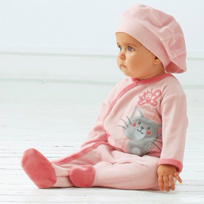 الدكتور،،صلاح العماري
اليوم السبت موجود لعلاج أطفالكم 👼👫والكشف عليهم في العيادة للحجز علي رقم العيادة0944362558