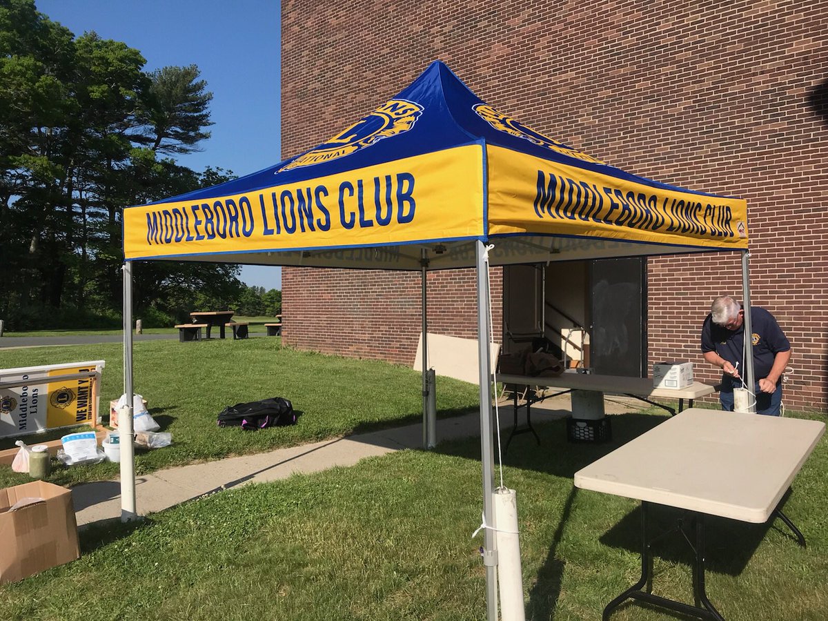 sachems2018's tweet photo. Rise and Shine ☀️ MHS Car, Truck, and Bike Show is underway within the hour! Already cars rolling in. Coffee and donuts being served, burgers and hotdogs served later on, ice cream truck coming at 11, amazing raffle baskets and 50/50 going all day! Come by for a great time!! https://t.co/8VGQwxodkm