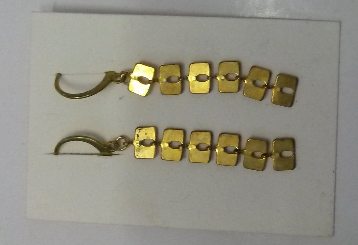 #lesfrigos2018 #escalierB #4èmeétage

 Pascale Pierrefitte invite
 Laure Debadier - verrotypes / bijoux
 
 26-27 mai 2018
 Portes Ouvertes : les-frigos.com/acces.html 
 #lesfrigos #frigos #frigonautes