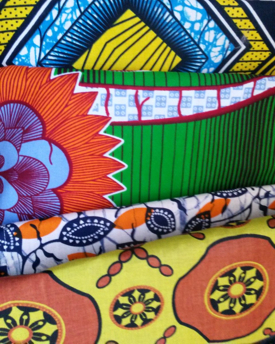 #lesfrigos2018 #escalierB #4èmeétage

 Pascale Pierrefitte invite
 Sophie Z - sacs / pochettes
 
 26-27 mai 2018
 Portes Ouvertes : les-frigos.com/acces.html 
 #lesfrigos #frigos #frigonautes