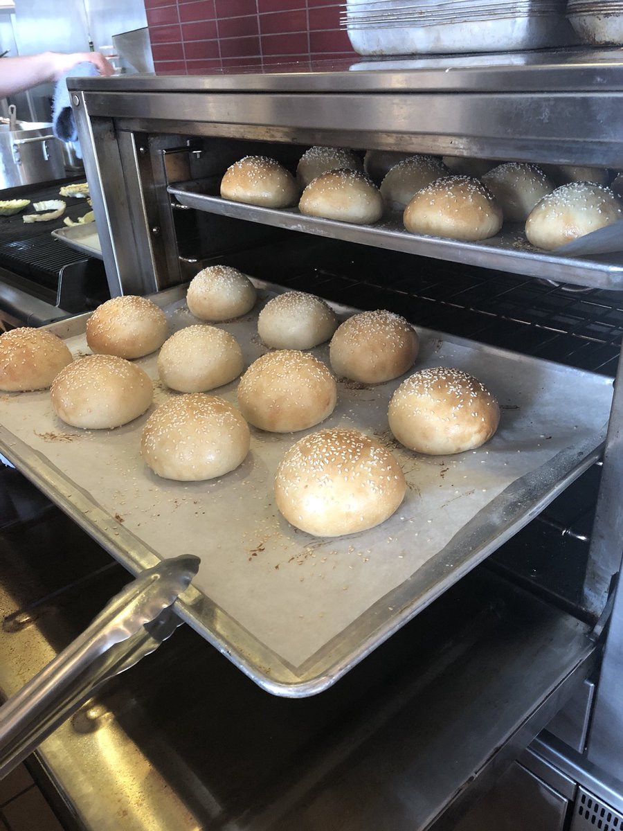 linda-mitchell-lmintouch-twitter