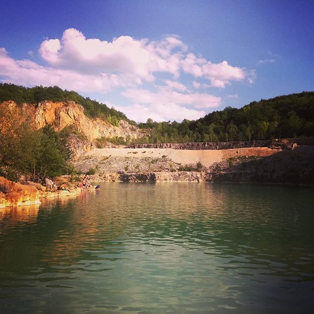 junadamn's tweet photo. Lom Plešivec, zatím top koupání letošního jara 👍 #nature #blue #water #swimming #rocks #beroun #czechia #igerscz #mobilephotography #nokia https://t.co/Fym1YVh5mc https://t.co/Jxa8aDyqVF