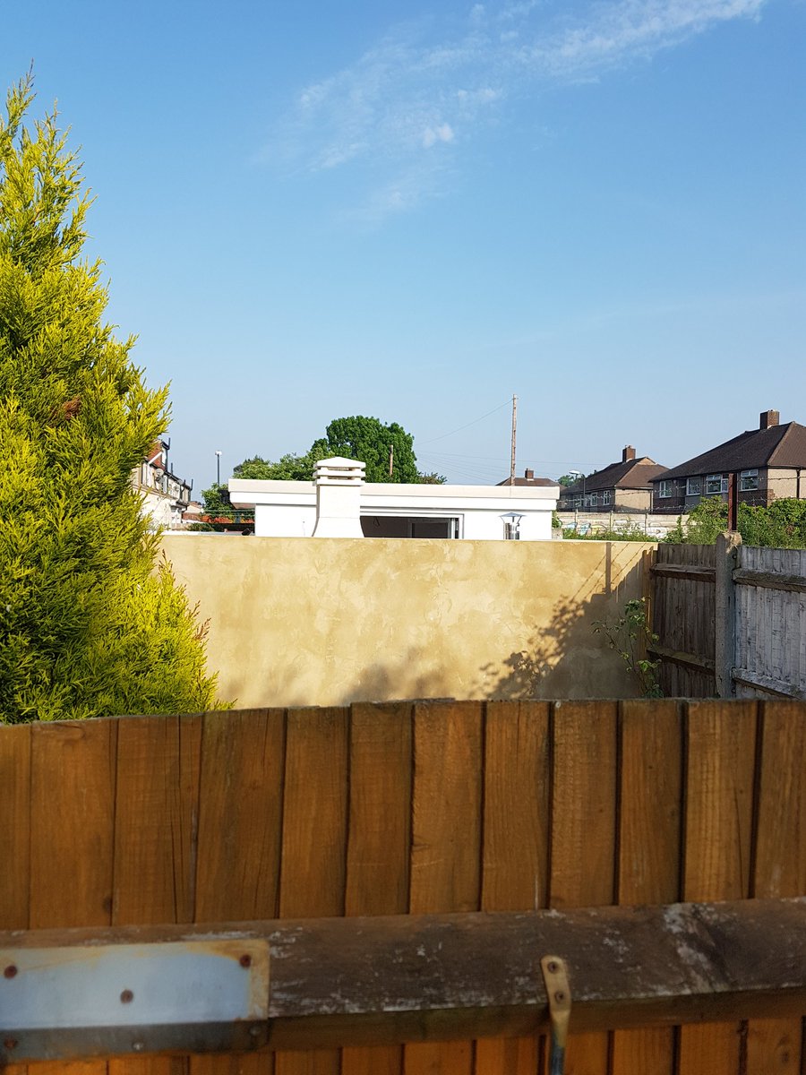 amymawji's tweet image. @Siobhain_MP @Merton_Council Where do we stand with smoke pollution coming from our neighbours? They have a chimney blowing smoke in our direction and the smell is awful having to close all the windows. Not ideal in summer! #nuisanceneighbours #merton #streatham #pollution