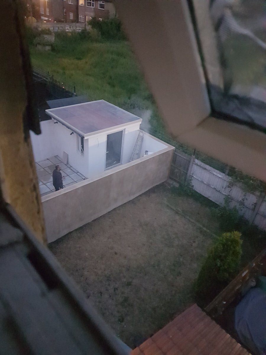 amymawji's tweet image. @Siobhain_MP @Merton_Council Where do we stand with smoke pollution coming from our neighbours? They have a chimney blowing smoke in our direction and the smell is awful having to close all the windows. Not ideal in summer! #nuisanceneighbours #merton #streatham #pollution