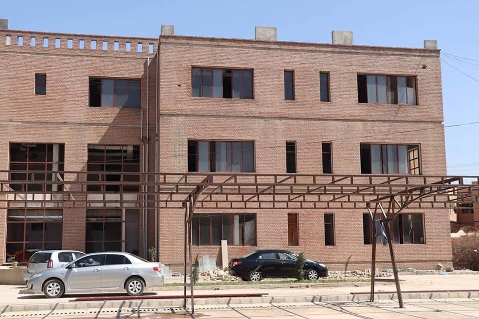 12/15) Burns and Trauma Centre Hayatabad Peshawar. Capacity : 60-120 bedsStart year : 2011Completion Year : 2018Cost : 1.7 bn Status : Completed, to be operational by July.