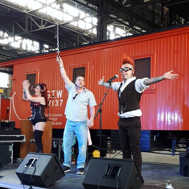 TourRailwayCity's tweet photo. The audience is getting into the show at the @elgincountyrailwaymuseum for the @beerlesqueshow. This session is on until 4 and evening session tonight from 5-10! .
.
.
.
#sttont #explorerailwaycity #stthomasproud #ecrm #monstersofschlock #extremecircus #… https://t.co/I6R21afadB https://t.co/67pQYDonVu