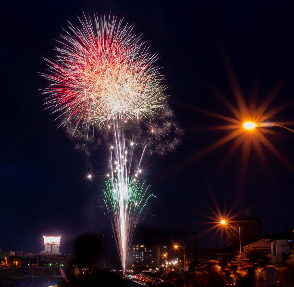 ねこちゃば 今年はじめての花火は去年と同じく栃木県鹿沼市の花火大会 この辺は川がとても綺麗だから昼間歩いても楽しいのよね 秋にはまた大芦渓谷に行こう 鹿沼花火大会 栃木県鹿沼市 レリーズ忘れたちゃったおじさん ねこちゃば 今年はじめての花火は去年と同じく栃木県鹿沼市の花火大会 この辺は川がとても綺麗だから昼間歩いても楽しいのよね 秋にはまた大芦渓谷に行こう 鹿沼花火大会 栃木県鹿沼市 レリーズ忘れたちゃったおじさん