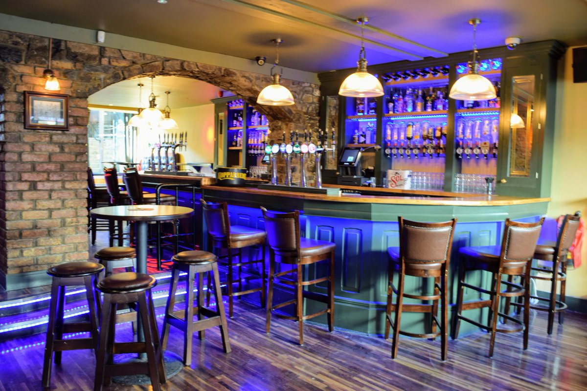 CoraDromaRuisc's tweet photo. Check out DUNNES BAR NEW look! #carrickonshannon #leitrim #roscommon #dunnesbar #dunnes https://t.co/RSyOLfF1xh