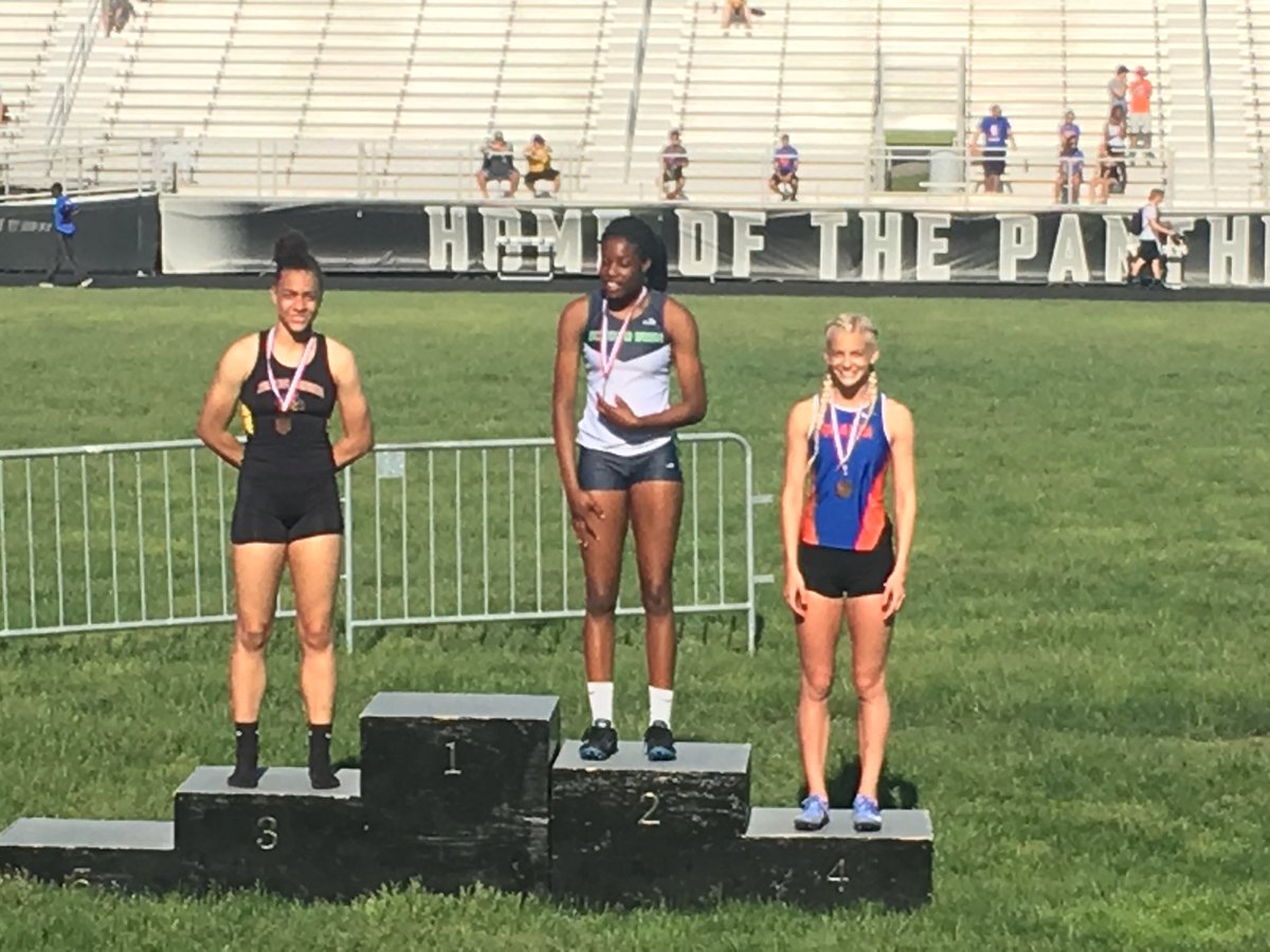 OOHSTandF's tweet photo. Congrats to @kenzieblendick for finishing 4th and making her first state meet in the 100m hurdles!! #RoadToJesseO https://t.co/UV08GDLZjS