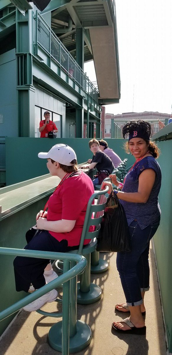 Gansett2018's tweet photo. Senior Class Trip- Fenway https://t.co/8p3MMdjsb4