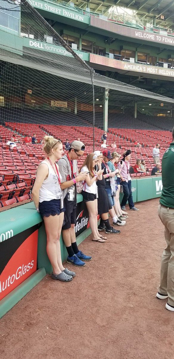 Gansett2018's tweet photo. Senior Class Trip- Fenway https://t.co/X2DlpqAx8D