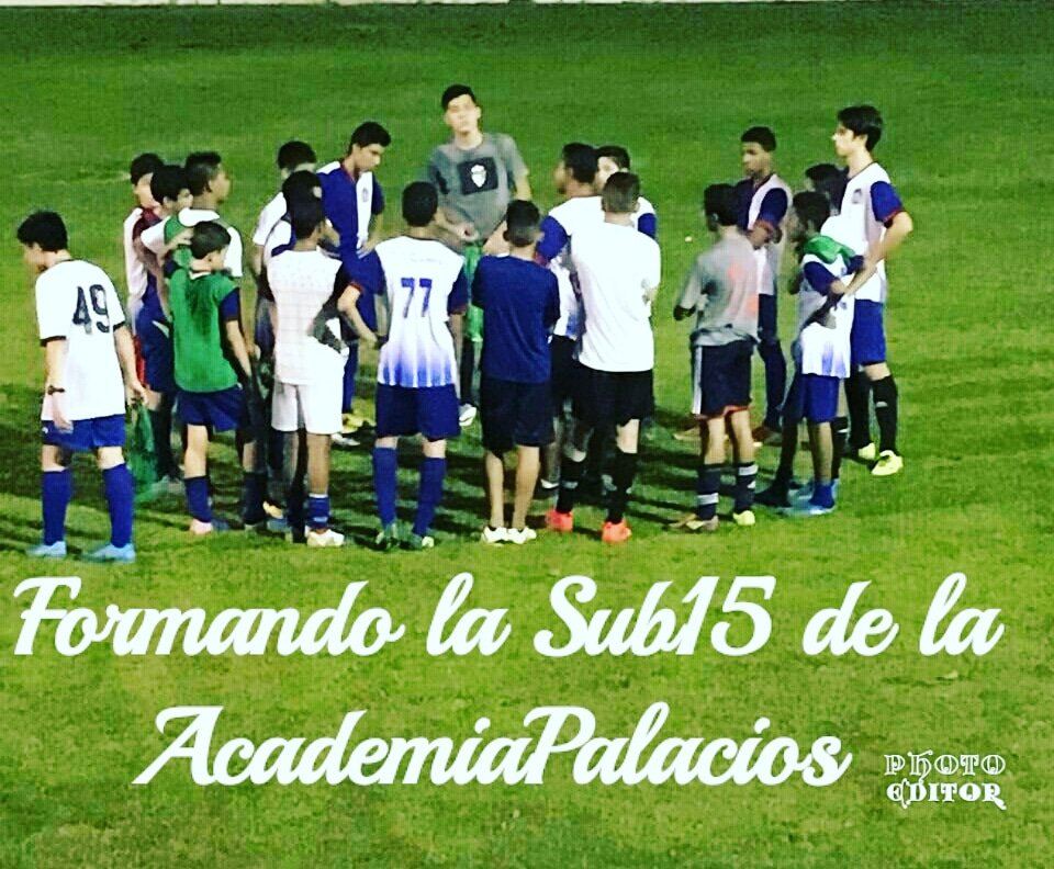 AcademiaPalacio's tweet photo. Formando jugadores, formando realidades, formando gente con calidad. #Fútbol #Panamá #Sub15 #Sábado #EntrenamientoPTY https://t.co/7dtE4YIHVZ https://t.co/tIclX7HQ5C