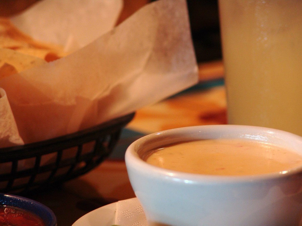ZiaTaco's tweet photo. In queso emergency, head to Zia! 🧀 #ziaorbust #chseats #ziataqueria #ziataco #chsdrinks #chsfoodie #chstaco #queso https://t.co/IaIj7YImCv