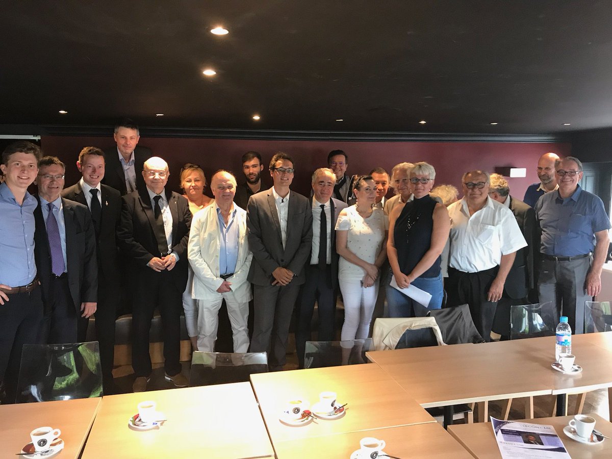 EveilPourTous's tweet photo. Très heureux de contribuer, à notre modeste niveau, à casser le mur Mitterrandien dressé entre les droites.
SIEL, LR, PCD, DLF, La France qui ose, Les Patriotes, FN...
À Lyon, les droites se parlent enfin ! https://t.co/ojH48VdubZ
