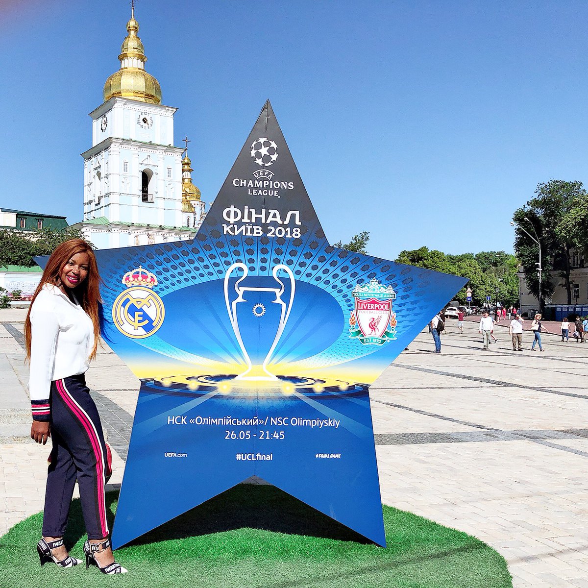 SimplyCarol8's tweet image. ☀️☀️🇺🇦 #CarolInKyiv @ChampionsLeague ⚽️