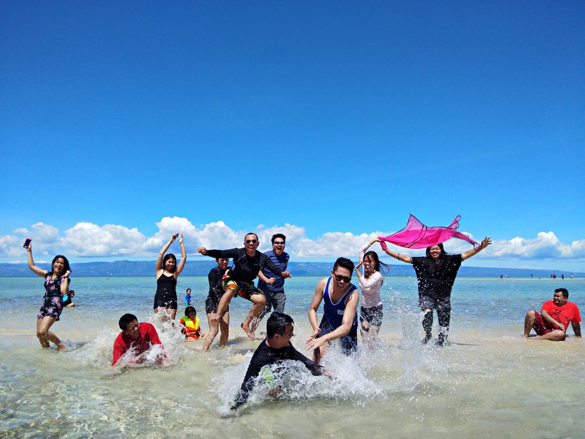 caduceus_23's tweet photo. 51Talk Phbee Dumaguete Fun in the sand and sun! #51Talkph #51Talkphilippines #proudly51Talk #Phbeedumaguete https://t.co/h0lWDRbFpy
