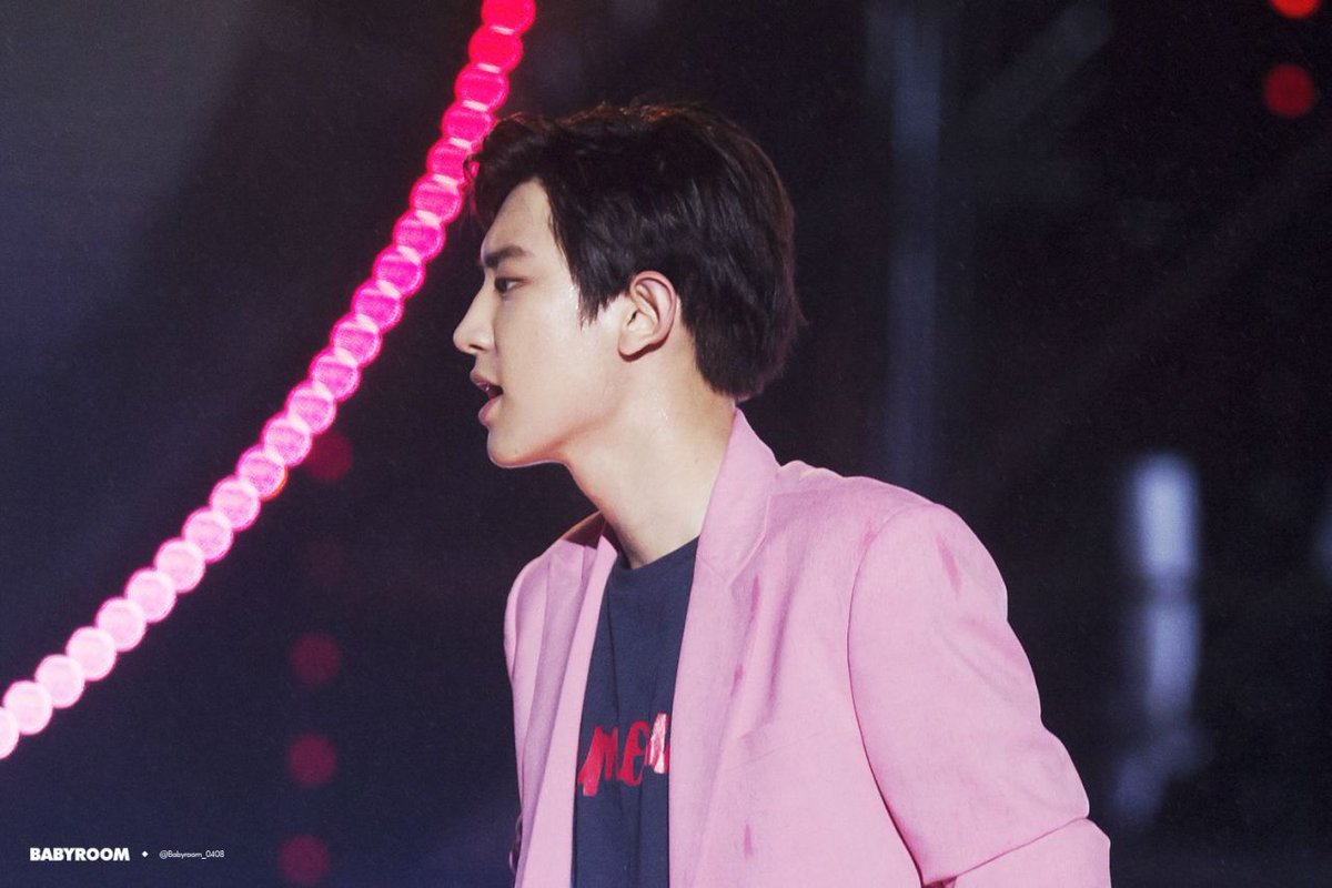 KingLoeyPics's tweet photo. 💕 #PremiosMTVMIAW #MTVLAFANEXOL #MTVLAKPOPEXO @weareoneEXO 💕 https://t.co/Q2IvRIhsi4
