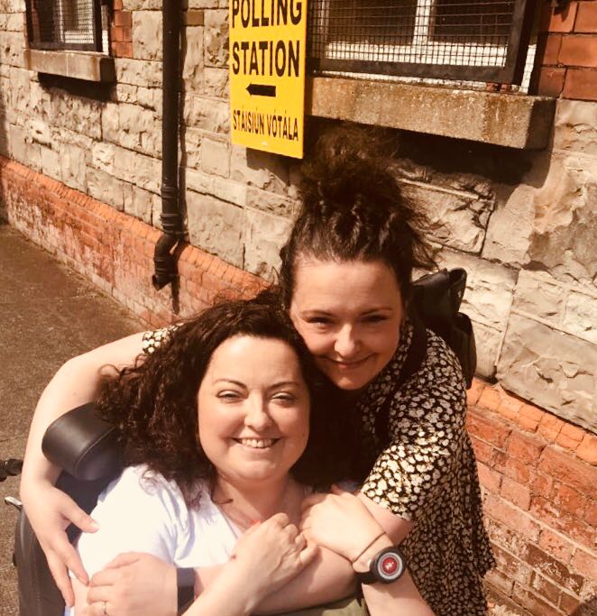 KAYDO6's tweet photo. I did it! I voted for my sisters, my nieces &amp; all across Ireland!!! Special thanks to the team at @ourladyshospice for making this possible! Please donate to them if you can: https://t.co/i3r40MU6Ws 
 #VoteYes #TogetherForYes #RepealedThe8th cc @angela_dorgan @LizzyD5 https://t.co/Y2KsTZunE6