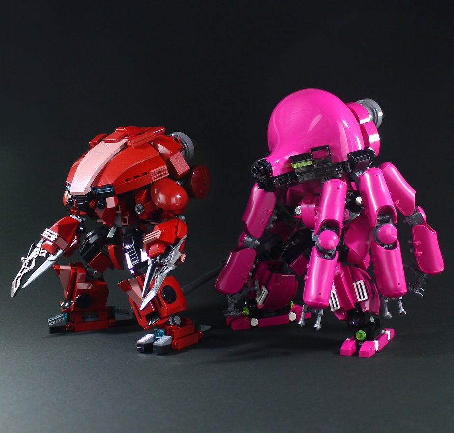 Moko Sur Twitter 今作のタコモチーフのロボと以前作ったカニモチーフのロボでツーショット 変形方法はカニ型と同じような感じなのですが変形後の迫力は結構差があるんじゃないかなと思います