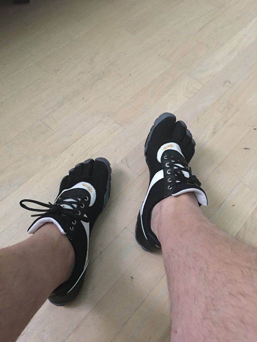 jeffalford's tweet image. Lacing them up for a long run. #SaturdayRunDay #MaffetoneMethod