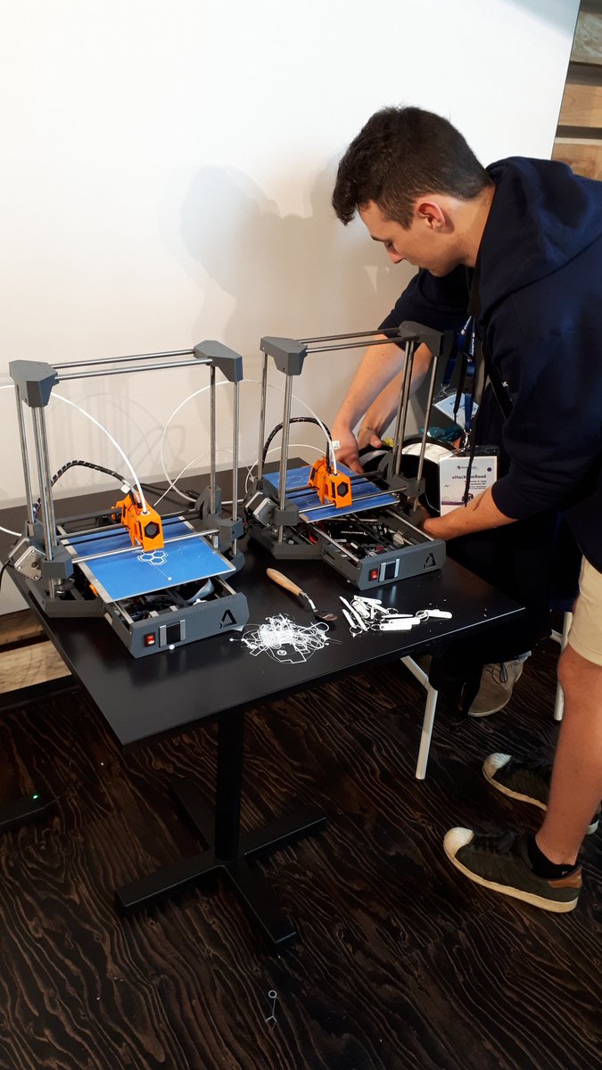 david_dmcl's tweet photo. Comment l impression.3d s'intègre dans les métiers de la route. Des idées au hackathon Eurovia de nantes #hacktheroad #nantes #eurovia #hashtagbattle https://t.co/RZcGjZ9wN4