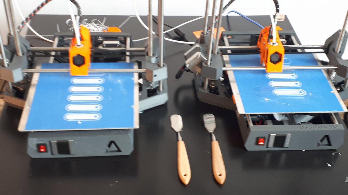 david_dmcl's tweet photo. Comment l impression.3d s'intègre dans les métiers de la route. Des idées au hackathon Eurovia de nantes #hacktheroad #nantes #eurovia #hashtagbattle https://t.co/RZcGjZ9wN4