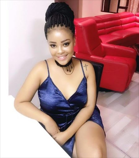 NzuzaZoey's tweet photo. #StopWomenAbuse STOP KILLING OUR PRECIOUS FLOWERS.LET US STOP THE TREND!!STOP KILLING OUR PRECIOUS Women😫😫😫😰🌷🌸🌸#RIPZolile #ripkarabomokoena https://t.co/NVp6FlLyAy