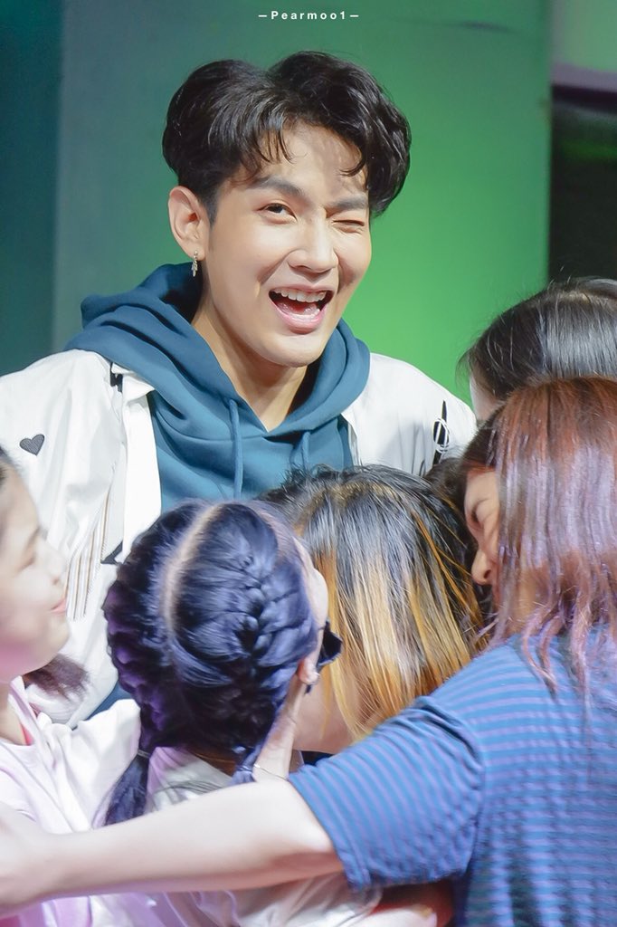 Pearmoo1's tweet photo. พี่คิมมมมมม😘😳
@KiimMon
#ขุณขิมมอญ
#AISOne2CallZEEDSIM
#ZEEDSIMSBFIVE
#waybackhomeseries https://t.co/ntafiIK5ua
