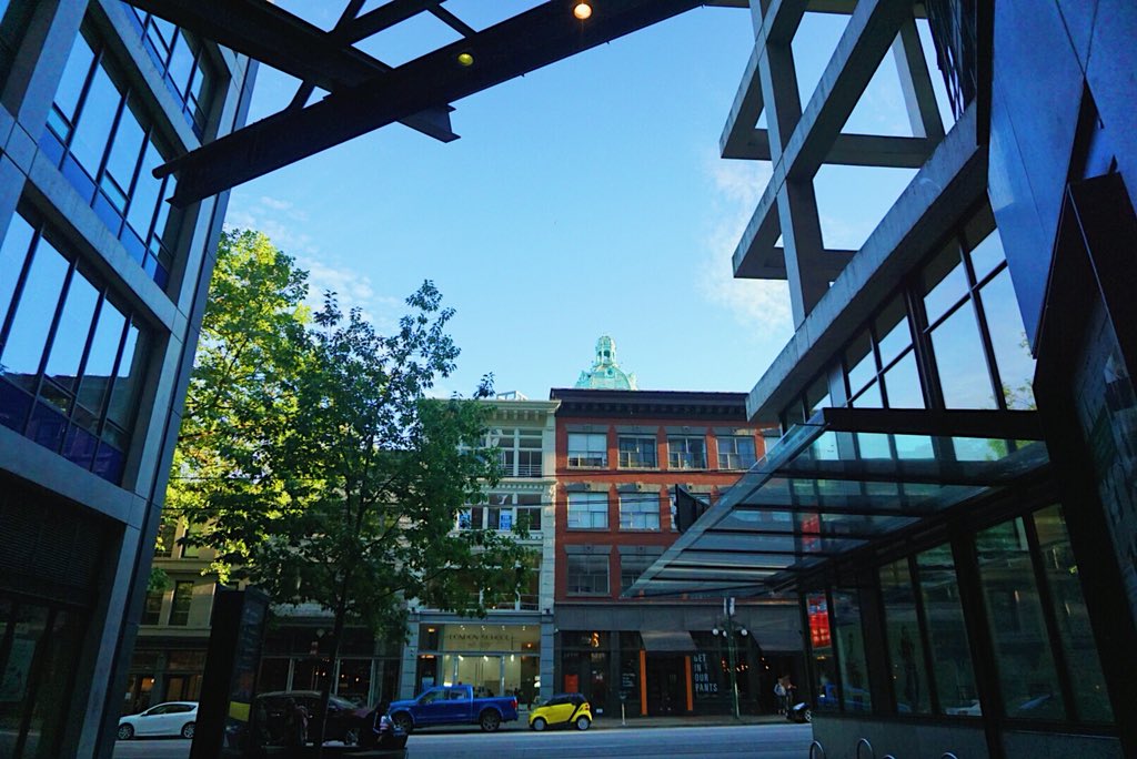 Some street shots and portraits at Downtown Vancouver! 🇨🇦

📷: Sony A6000
📱: VSCO

#Canada2018 #SossyTrips #vancouverviews #breaktime #photography #travelphotography #vscocam