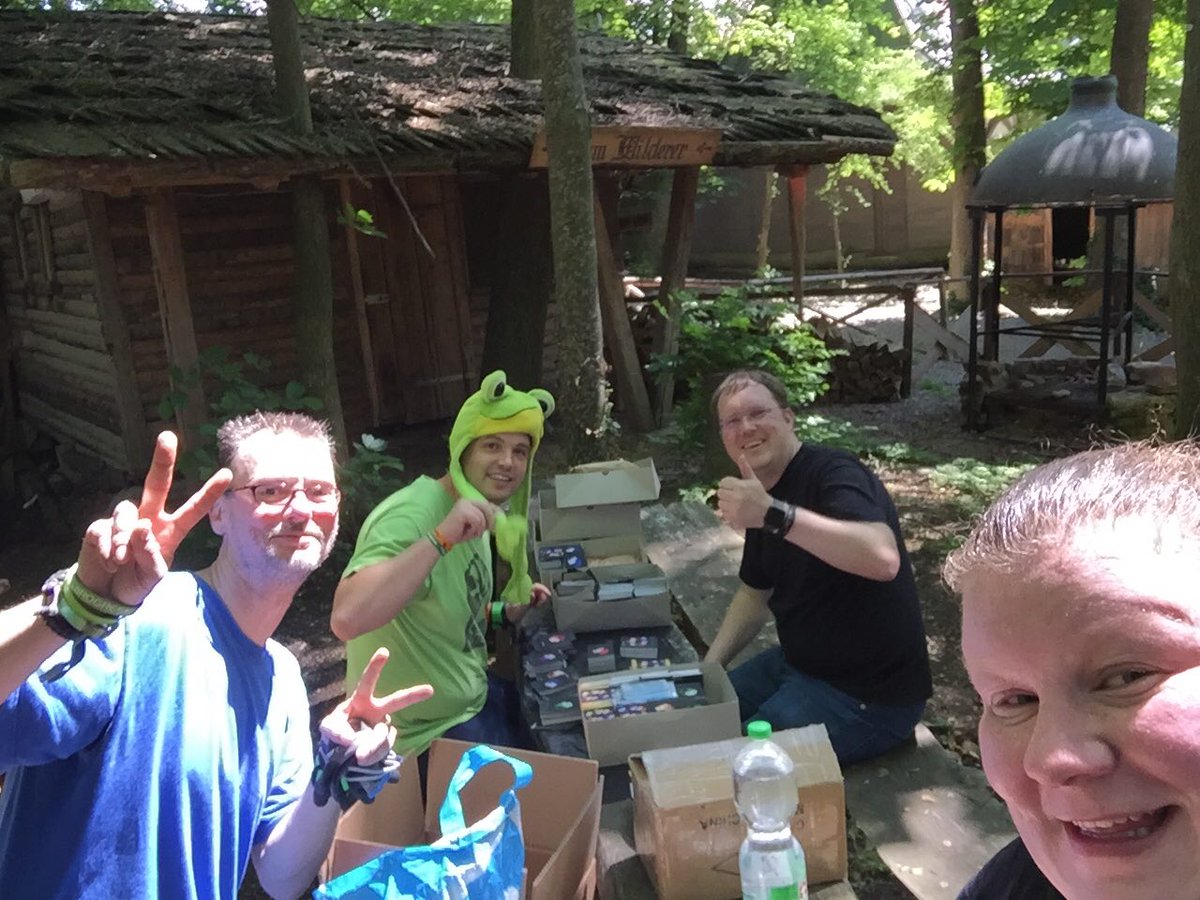 OrbisLudens's tweet photo. For #OrbisLudens #Swag, visit our #Explorer portal at #SchlossKaltenberg for the #Ingress #EpiphanyNight2018 event https://t.co/Jq12vNzTB2