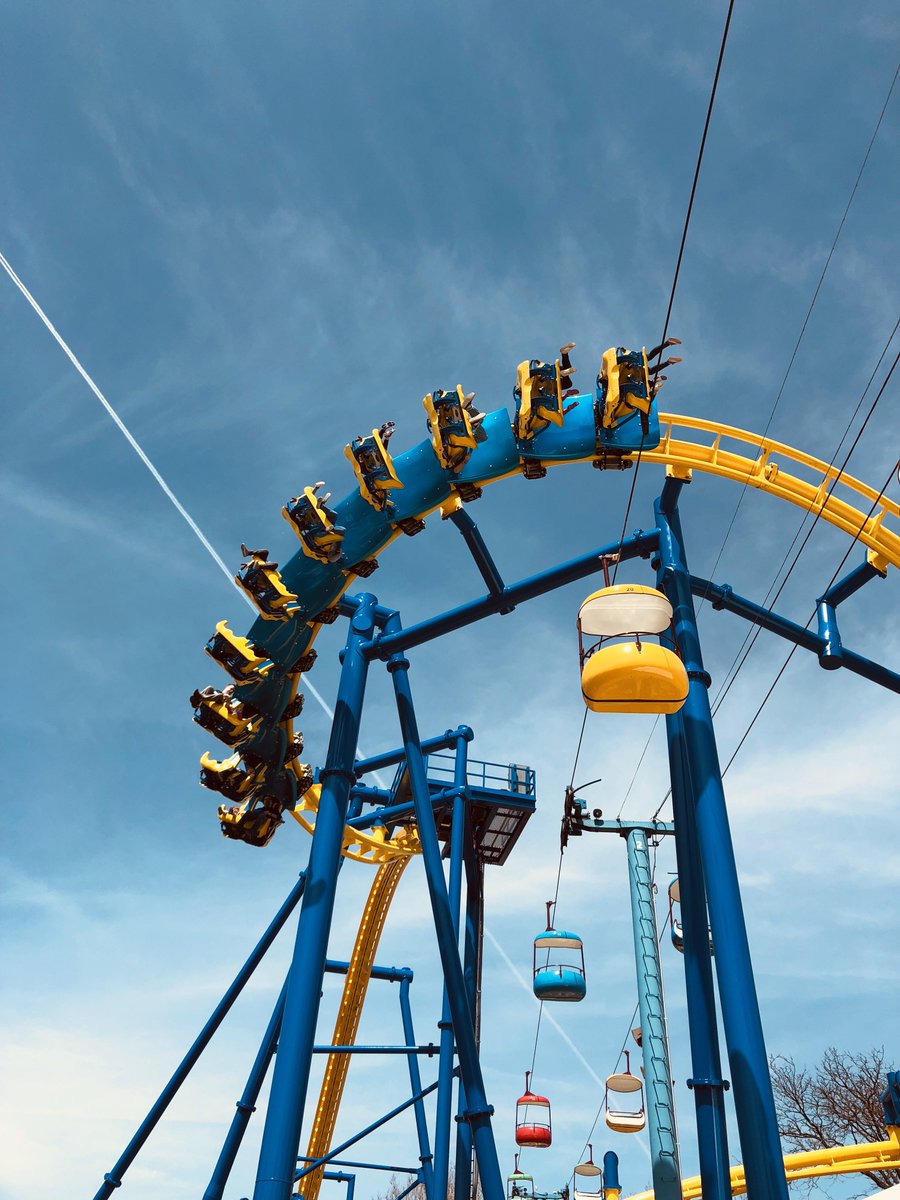 FUNatDW's tweet photo. Dutch Wonderland is now open daily! That means more time for family fun, more time to splash in Duke's Lagoon, and more rides on our newest coaster, Merlin's Mayhem! #DWMerlinsMayhem https://t.co/ymwn3SSE1A https://t.co/2mPOmfPt9n