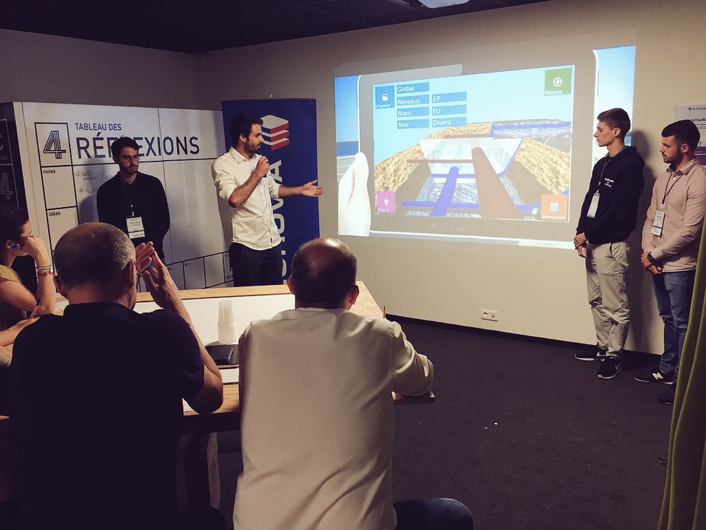 BeMyAppFR's tweet photo. On écoute l’équipe « See the Future » : comprendre, contrôler et mesurer ! 🚧
#HacktheRoad #Bordeaux #hashtagbattle @Eurovia_Group @capsciences https://t.co/IqXhJ0VBgj