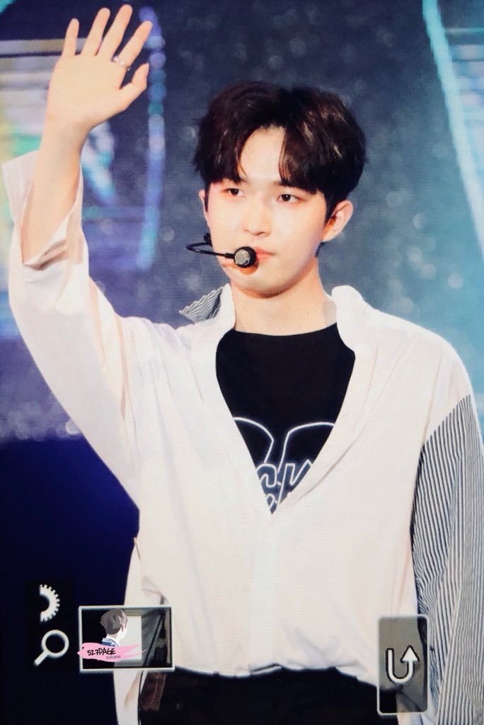 Sni9F's tweet photo. 성장캐재환이언제나최고지
#봄을_노래하는_재환아_생일축하해
스물셋의재환이너무나기대돼
#HAPPY_JAEHWAN_DAY
재환이가부를노래를기대해 https://t.co/ZJStSlB519