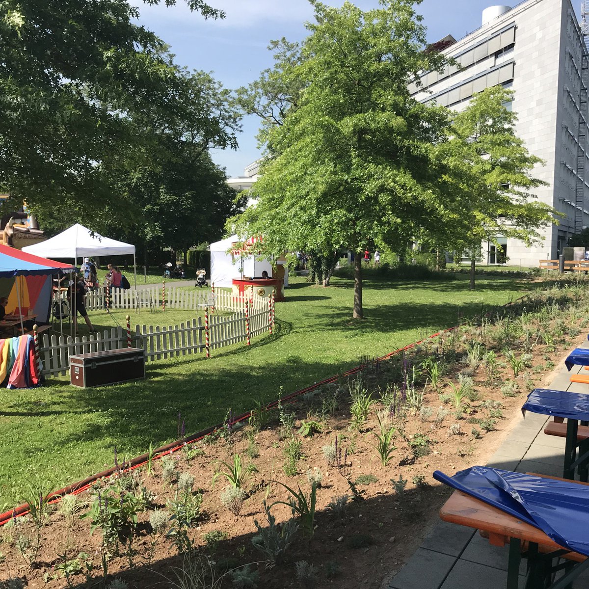 BoehringerDE's tweet image. Wir danken allen Besucher*innen für das Interesse und die gute Laune - und natürlich allen Kolleg*innen. Ein großes Lob an euch! #TagderoffenenTür #BItdot