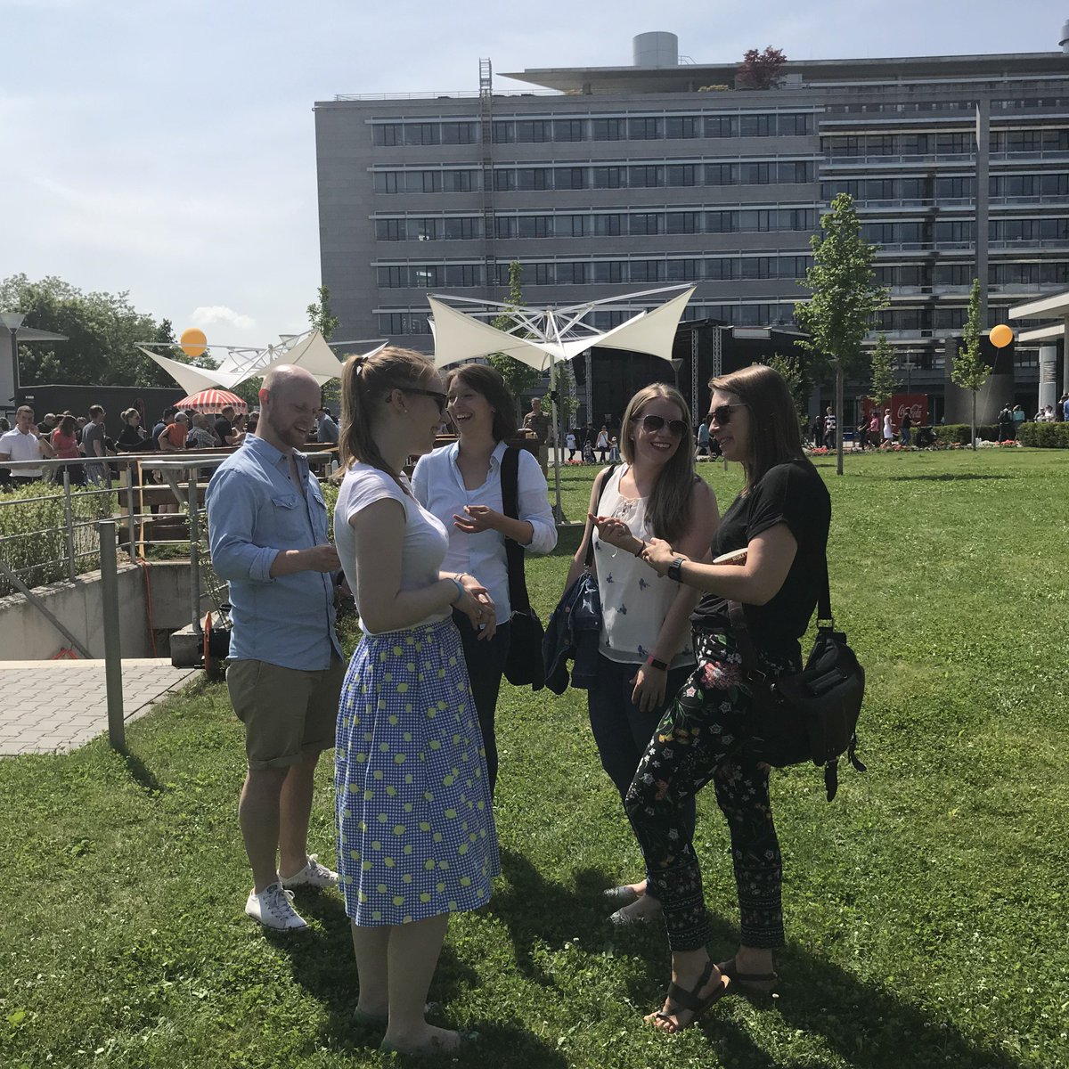 BoehringerDE's tweet image. Wir danken allen Besucher*innen für das Interesse und die gute Laune - und natürlich allen Kolleg*innen. Ein großes Lob an euch! #TagderoffenenTür #BItdot