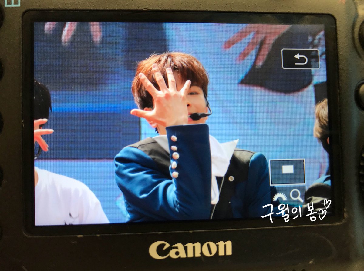SM_Spring_0922's tweet photo. 180526  U 클린 콘서트 (U Clean Concert) 프리뷰2

#SKZ #스트레이키즈 #Straykids #김승민 #승민 #Seungmin #Hellevator #Distric9 #YAYAYA #ucleanconcert https://t.co/roWxiGsUFz