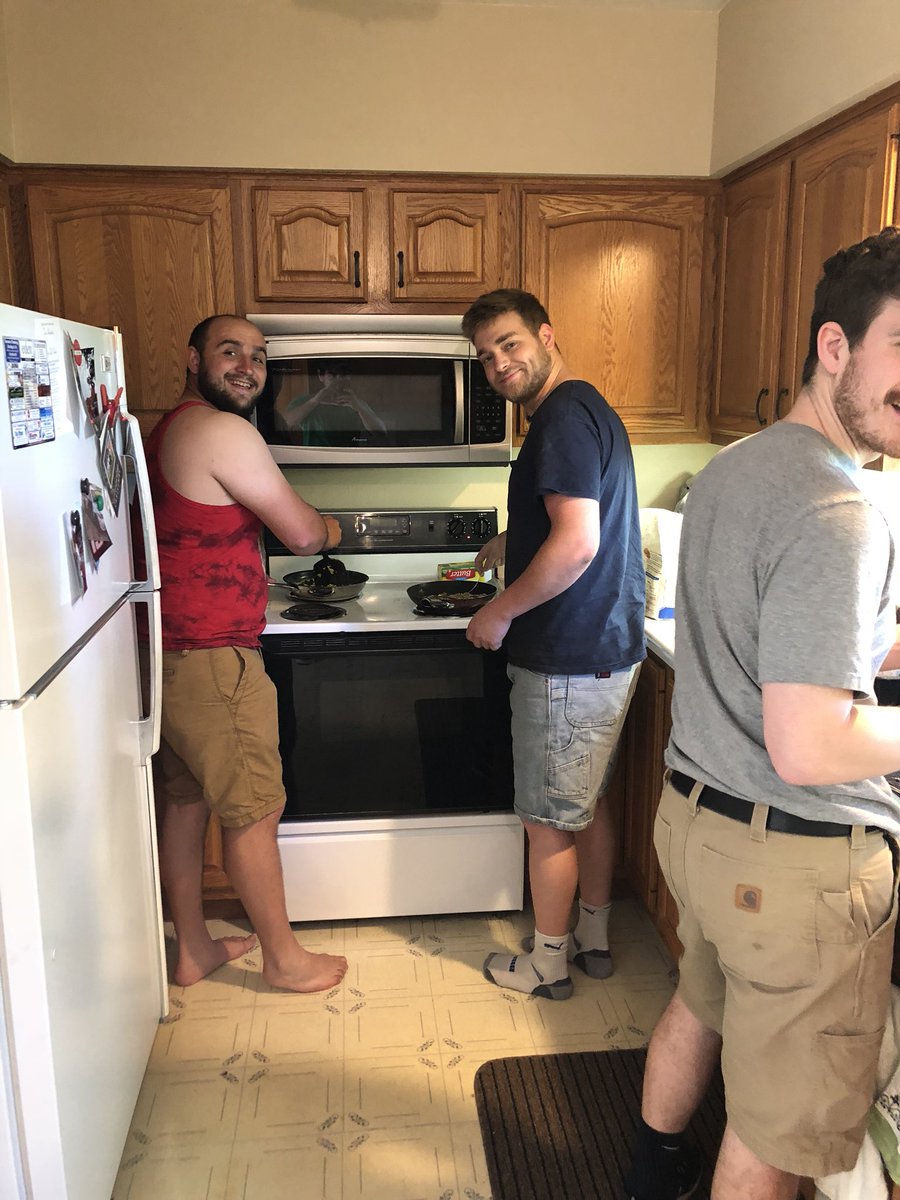 TubbsGeranimo's tweet photo. Keg and eggs come and get 'em https://t.co/4epDWyhgeW