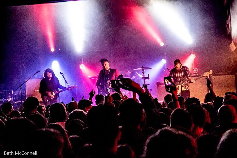 BethanMcConnell's tweet photo. 24/5/18 - @twinatlantic // @RiversideNCL 🌸

https://t.co/TZzZuoxrfv https://t.co/Uq9PrJEklm
