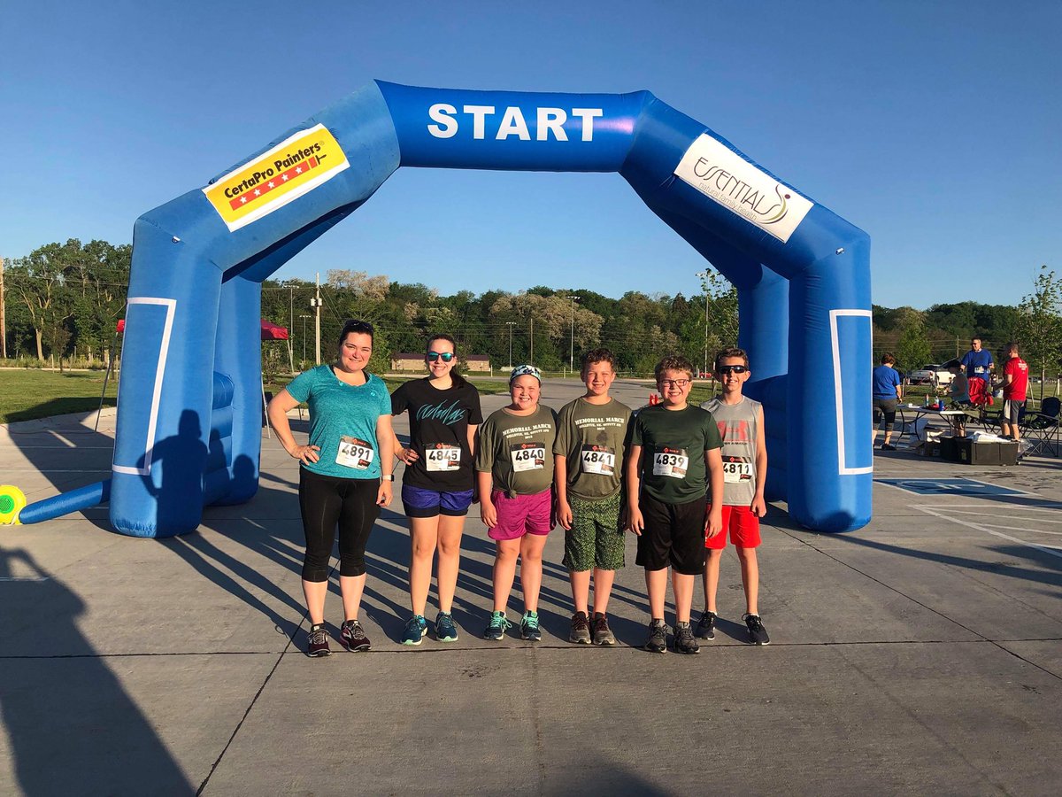 backyard_llc's tweet photo. A handful of our team members before and after the Freedom Run! #OffuttAFB #5k #youthsports #running  #summertime #kidfriendly #Nebraska 😊🏃‍♂️🏃🏽‍♂️🏃🏼‍♀️🏃🏻‍♀️👍 https://t.co/RsykvTM1UQ