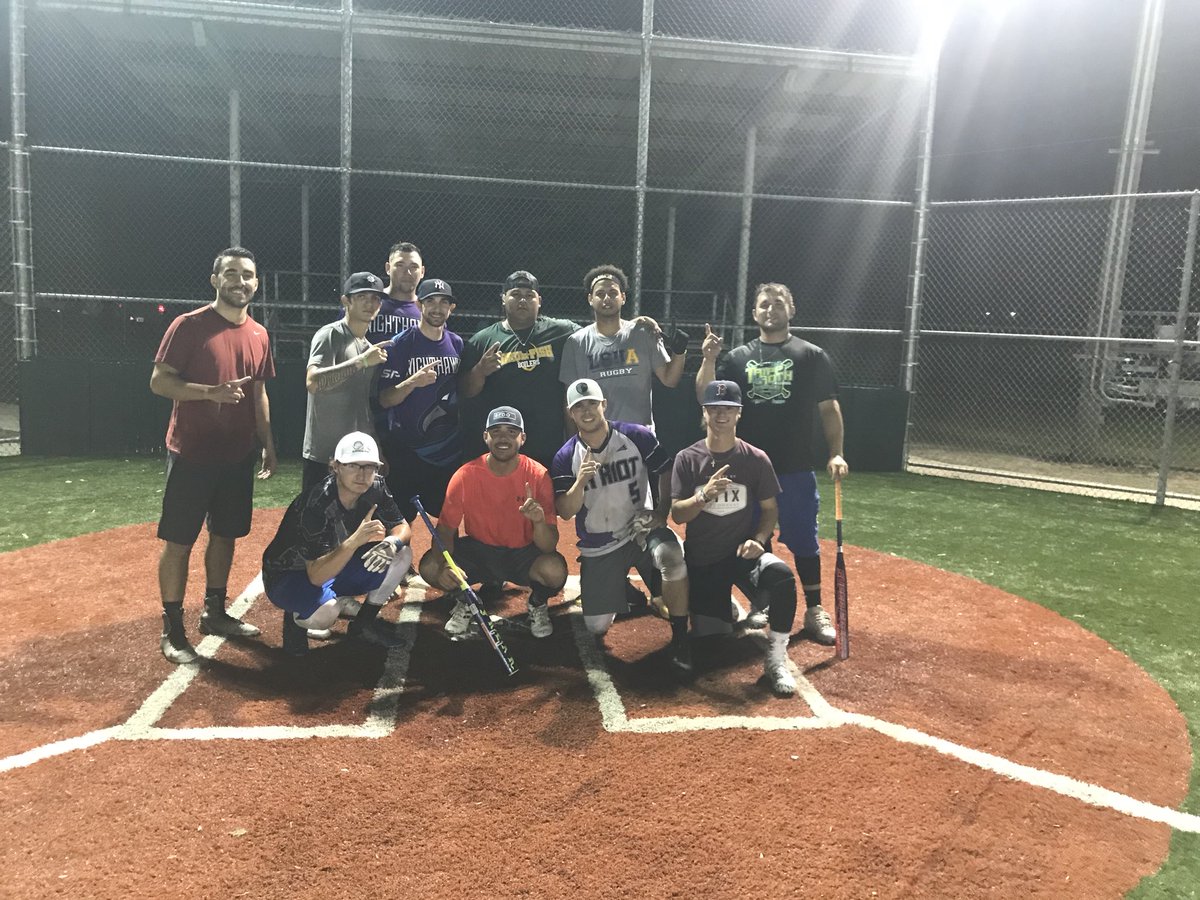 karr225's tweet photo. Took that W tonight with the boys! #TEAMIDK #walkinshitoffforthewin #tosavage #thibodauxChamps https://t.co/1Gm3zFvsgZ