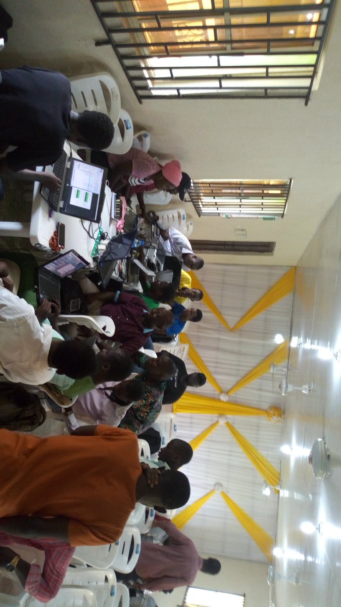 tobiakinpelu_'s tweet photo. Andela ALC Ogun is so awesome. Thanks to all learners, @ibk_xyz for today. It has been amazing! #ALCOgun #AlcWithGoogle #ALCwithGoogle3 https://t.co/tudIX53H0i