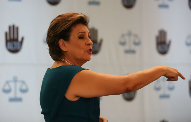 diario24horas's tweet photo. #PorSiNoLoViste Nestora Salgado miente, no fue exonerada; existen procesos abiertos y Morena le está dando inmunidad: @WallaceIsabel  https://t.co/0ZEA0lYk6o https://t.co/g74KVxogOt