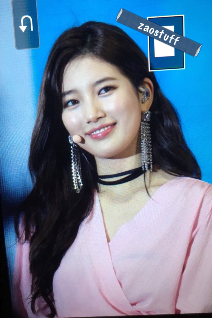 zaostuff's tweet photo. 180526
#수지 #SUZY With in Hong Kong Preview 1
Please make credit to ZAOSTUFF if repost. https://t.co/5ORWUNnR7u