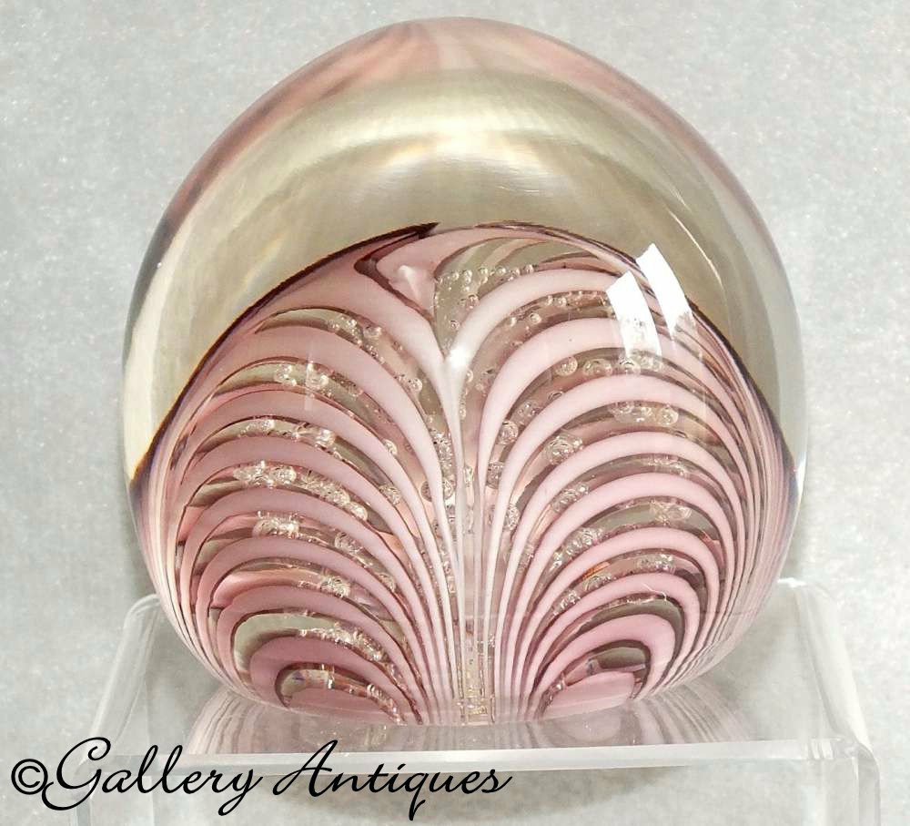 galleryantiques's tweet photo. Large #Vintage #Chinese #Murano #Bohemian Style #Pink #Combed #pulledfeather &amp; #Bubbles #ArtGlass #Paperweight c.1980's #etsyseller #etsyshop #etsysellsvintage #followvintage #gotvintage #shopsmall #eshopsuk #etsyglass #vintageonline #etsymntt #EpiconEtsy https://t.co/UwYD5NMaSD https://t.co/ZL2daenCZm