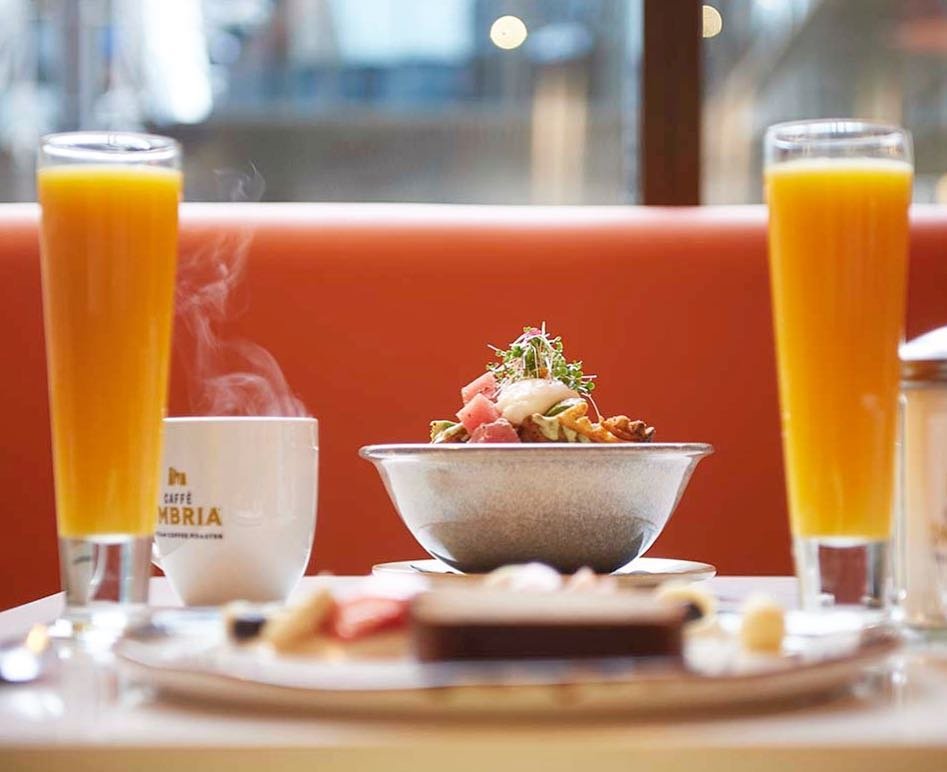 4thStreetYYC's tweet photo. Can you say #BrunchGoals? Start your weekend off right with a delicious creation from #OEB! πβ #meetmeon4th #4thstreet #OEB_breakfast https://t.co/s4Zs26ZyrV