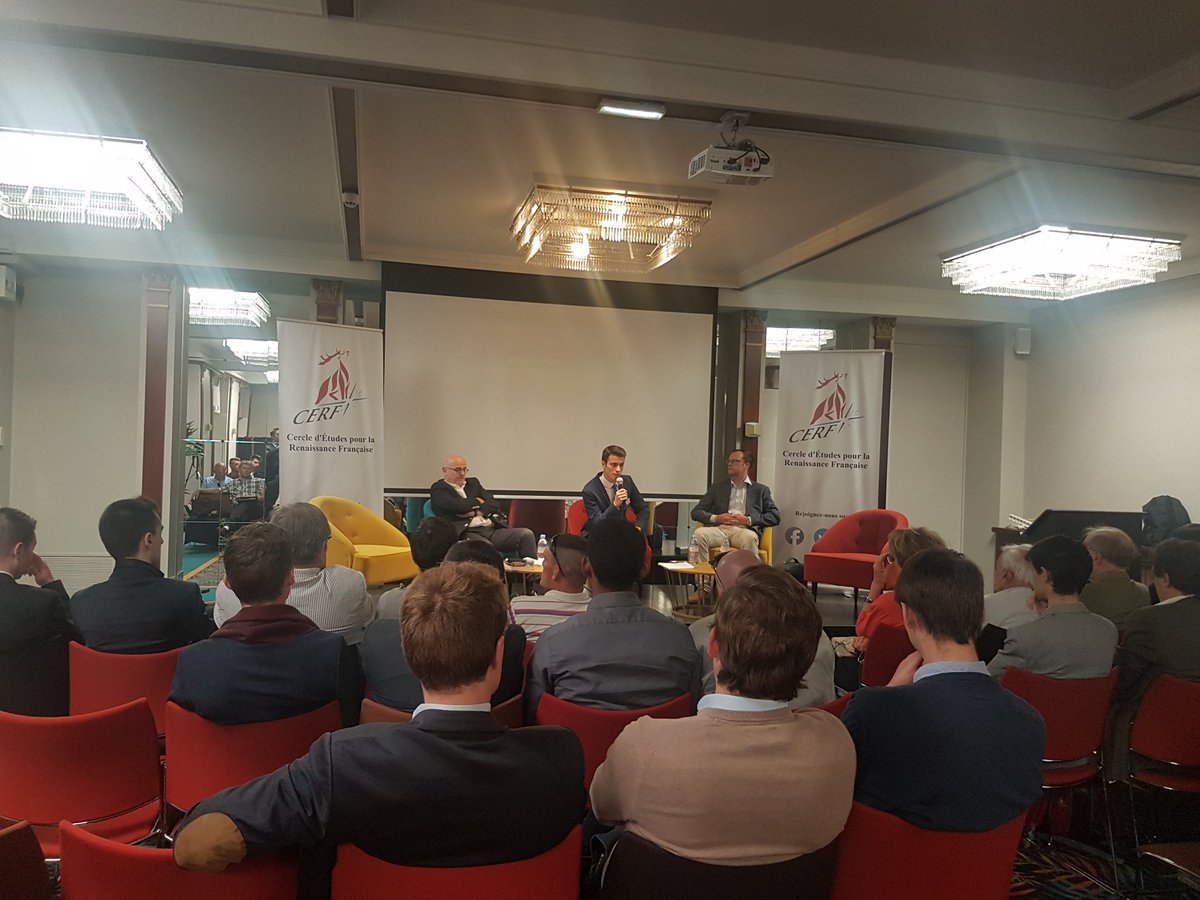 REP_mvt's tweet photo. Le #REPmvt était présent aujourd'hui à #Tours pour assister à la première Université de Printemps du @CERF_Officiel. 

Le CERF est une association souhaitant promouvoir le débat à droite. De nombreux sujets furent abordés: l'#Europe, la #Syrie ou encore les #Médias alternatifs. https://t.co/y6T7JarjF5